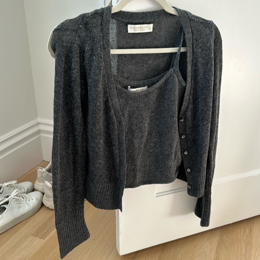 Abercrombie Merino Wool Gray Sweater Set